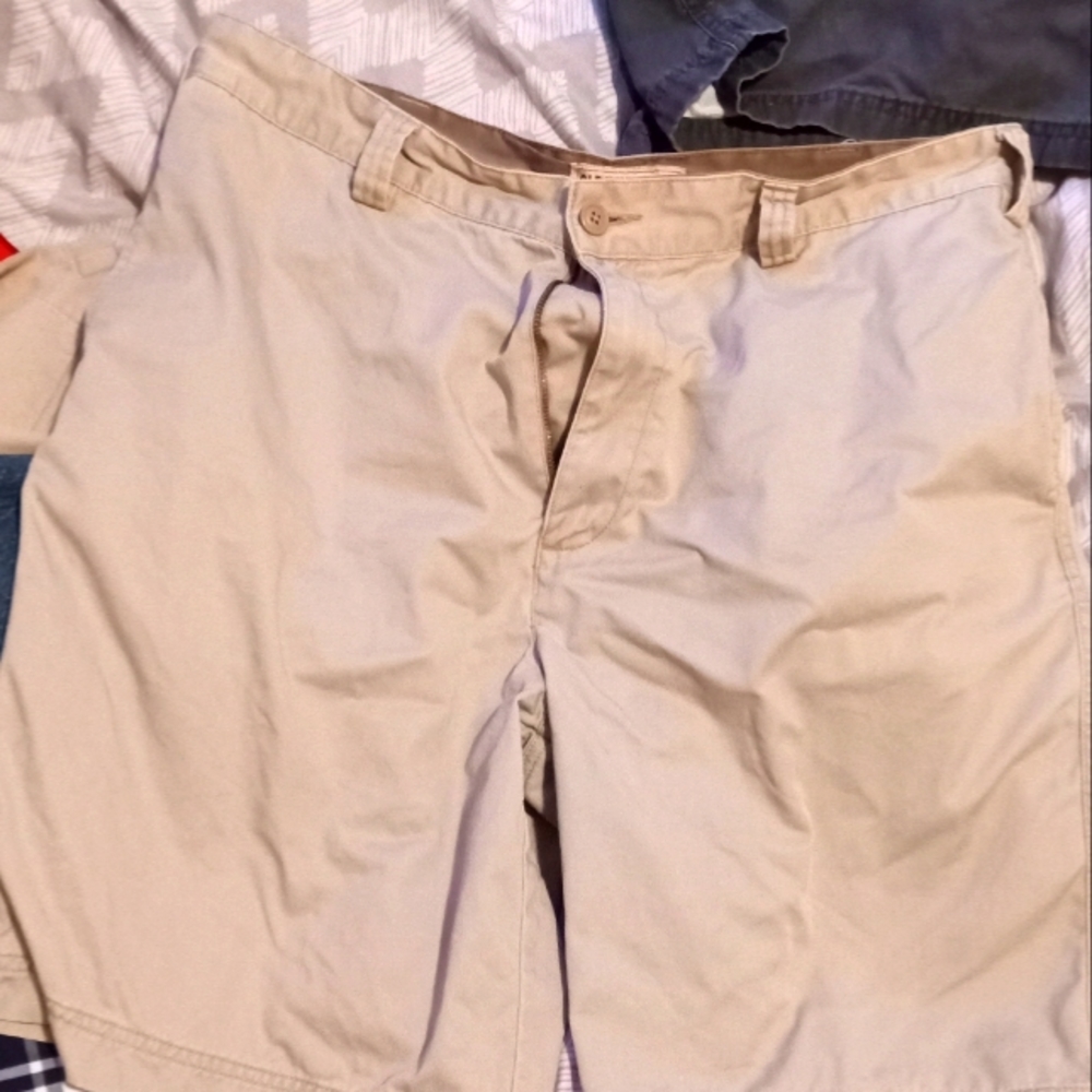 Men's old navy khakis